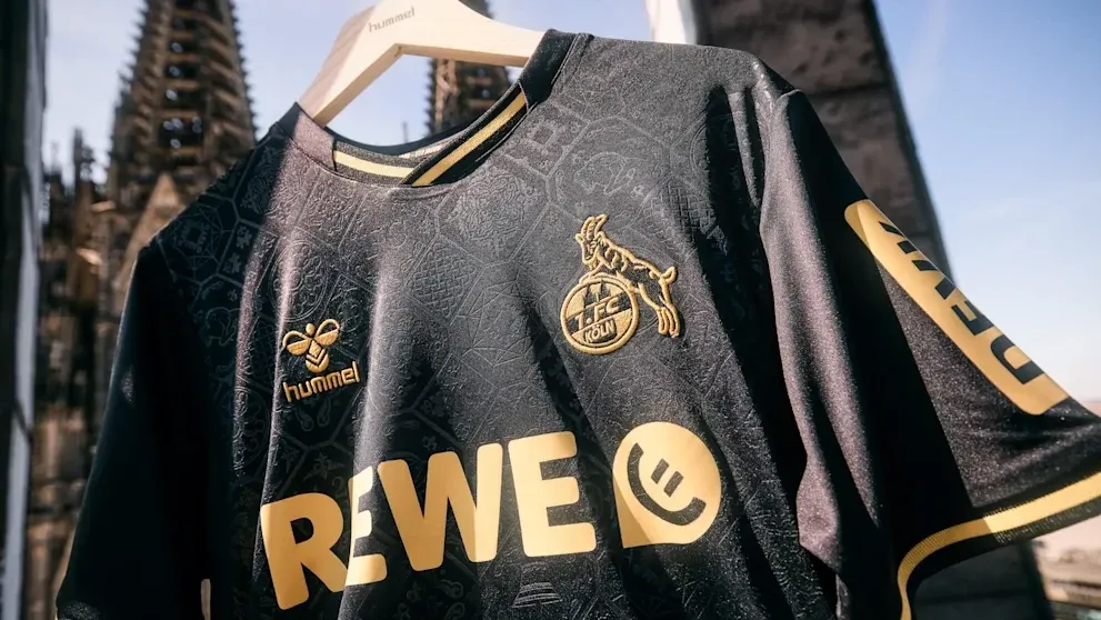 开云体育下载-致敬地标建筑！科隆二客球衣浮雕科隆大教堂元素图案