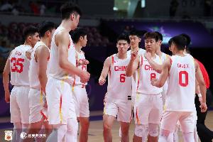 周鹏：四五号位的连线破解高强度防守 且我们也回敬了高强度防守