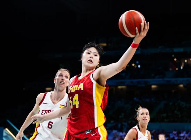 开云体育官网-【观察】中国女篮到手的胜利没了，谁来帮帮李月汝？