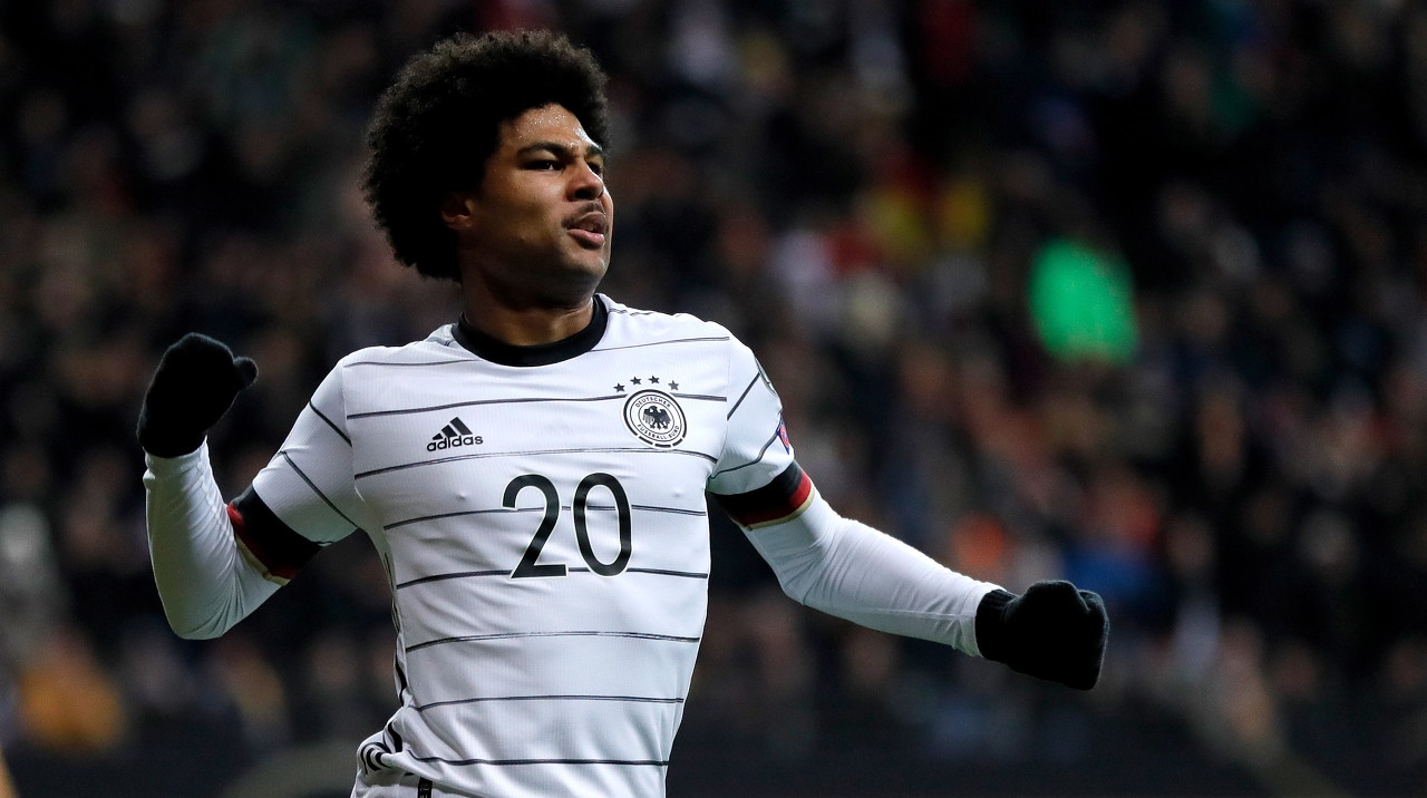 开云体育下载-德天空：格纳布里左臂带伤仍可出战，两年前同一部位曾骨折