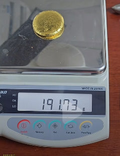 开云体育下载-广东一男子用SIM卡炼出近200克黄金，价值21万元